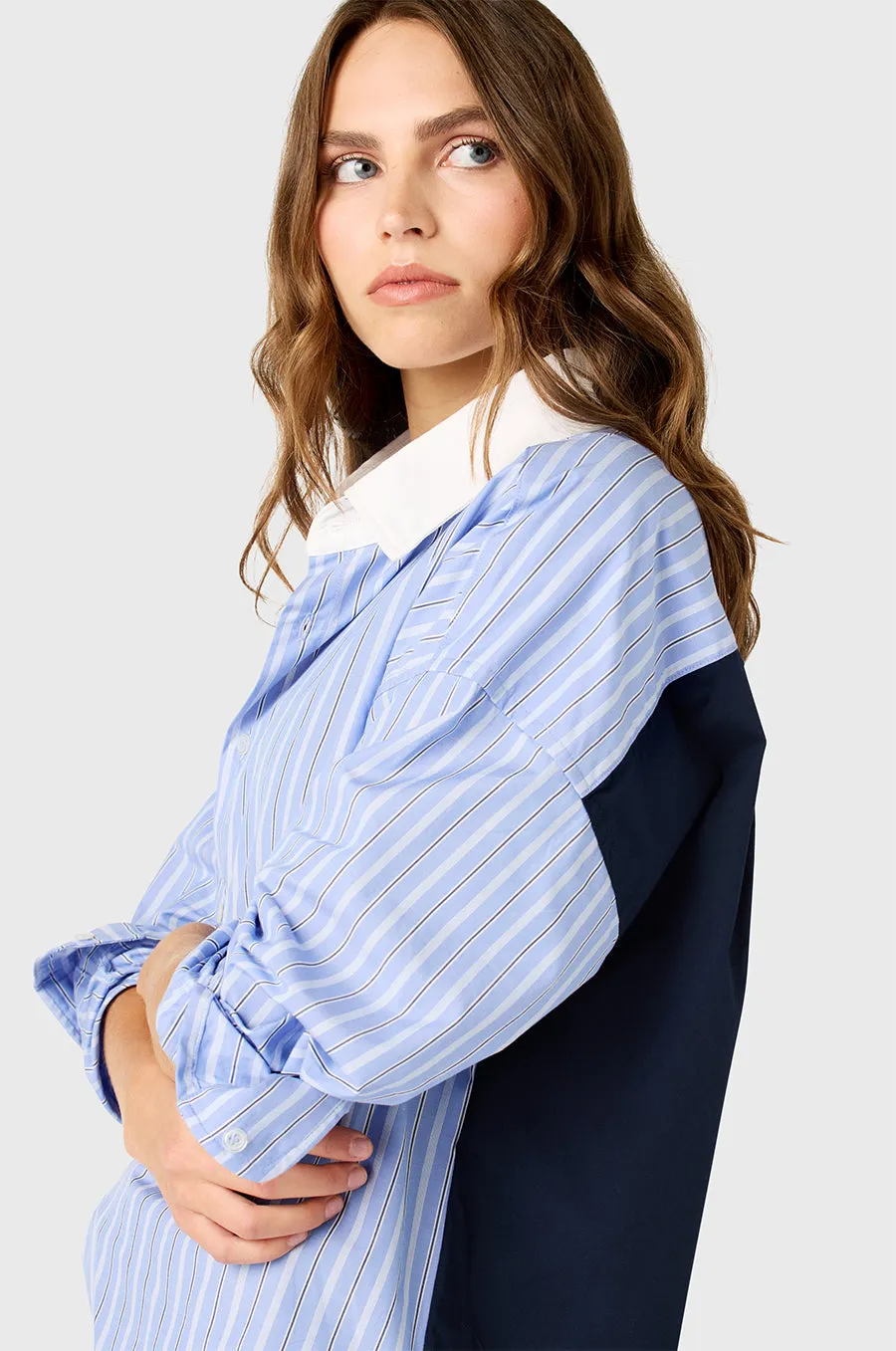 COLORBLOCKED SUNDAY SHIRT IN NAVY/BLUE STRIPE POPLIN