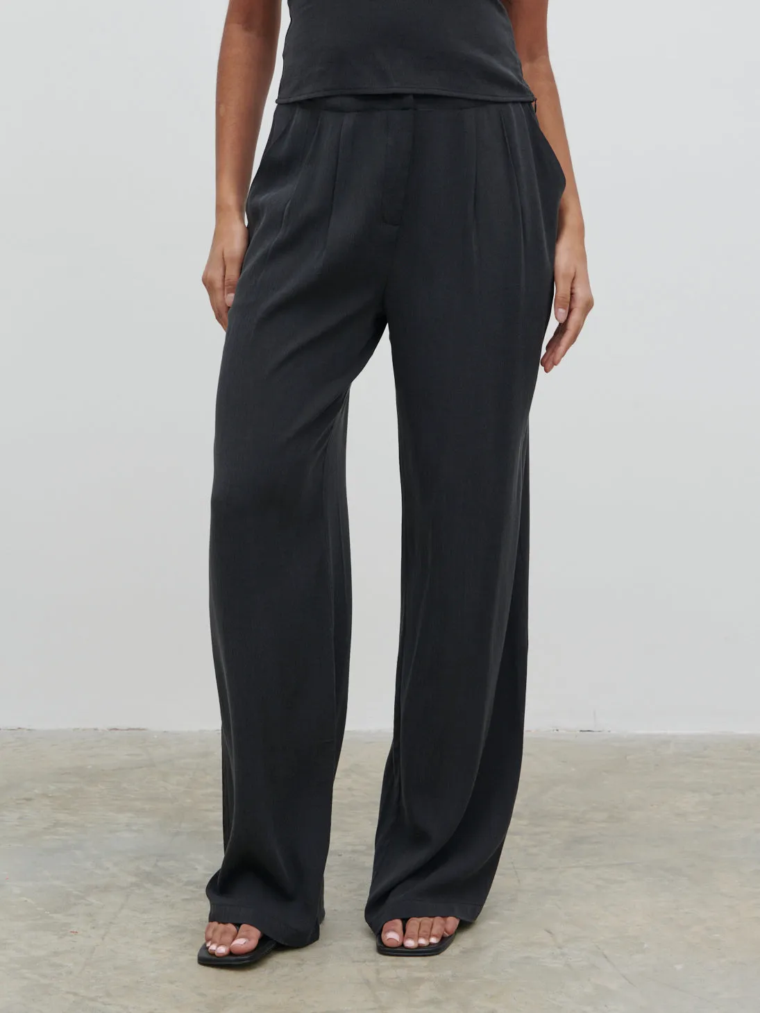 Suki Tailored Trousers - Black