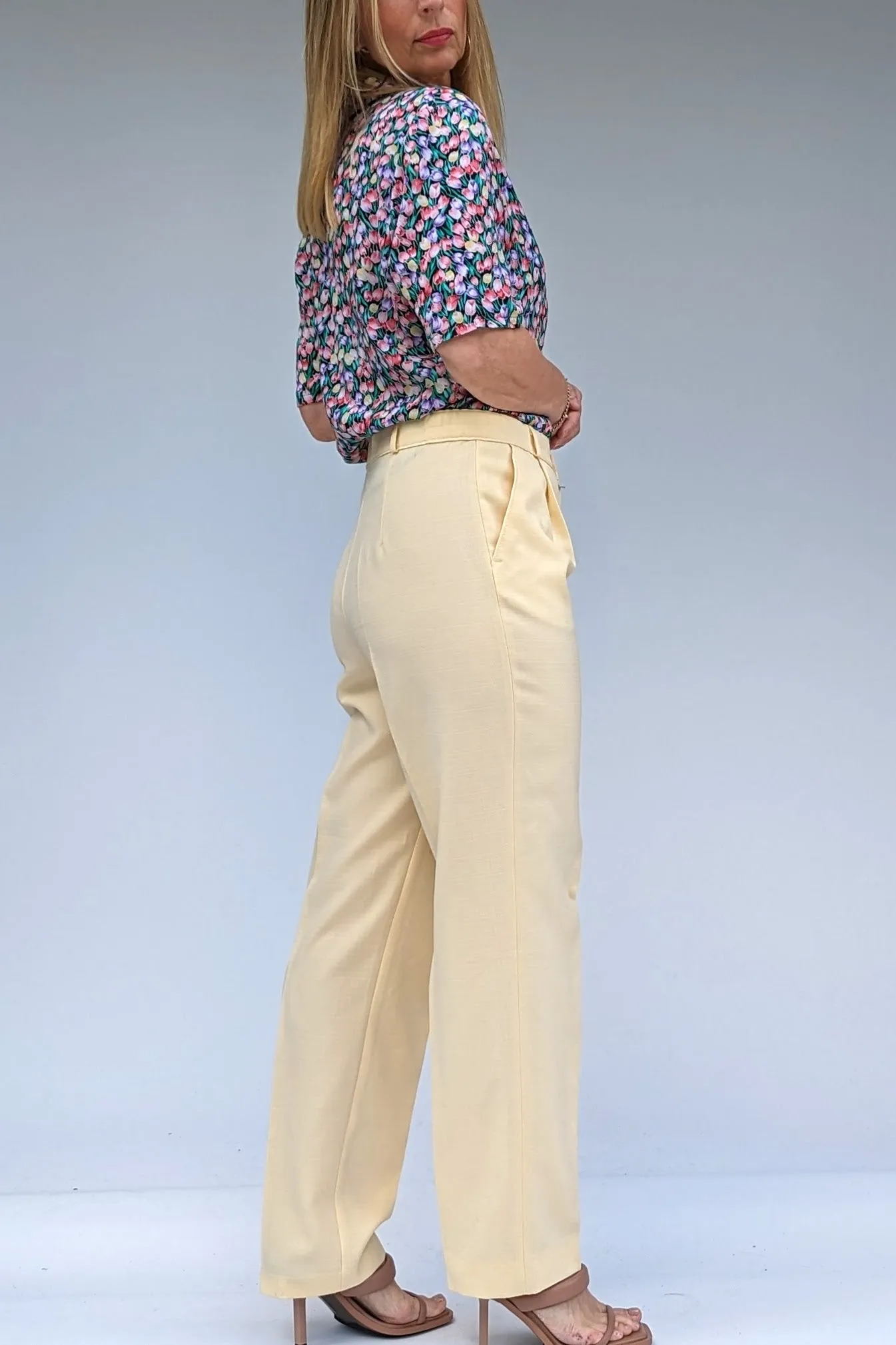 Vintage 80s Summer Pastel Yellow High Waisted Tailored Trousers