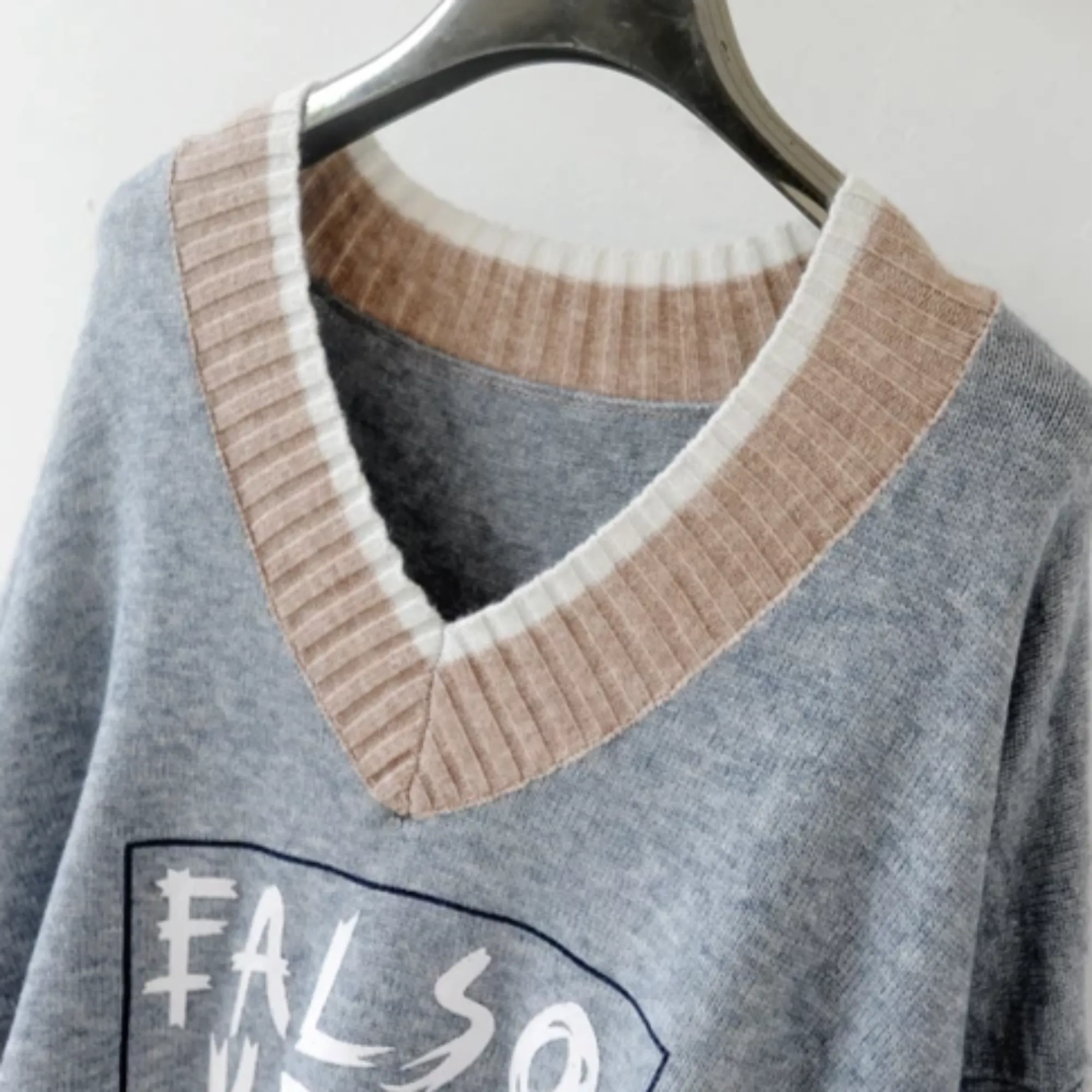 Women's Autumn/Winter Casual Knitted V-Neck Sweater