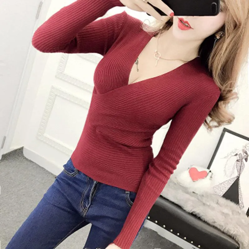 Women's Knitted Sweater With V-Neck Collar